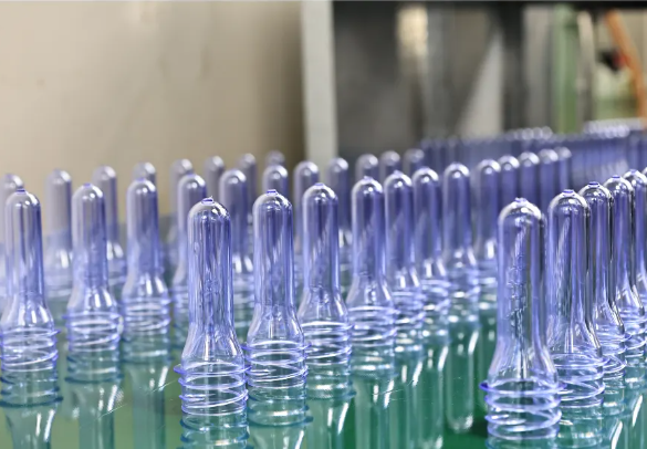 寶捷PET注塑機透明有色瓶坯解決方案